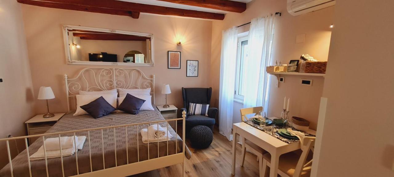 Studio Apartments Malu Pula Exteriér fotografie