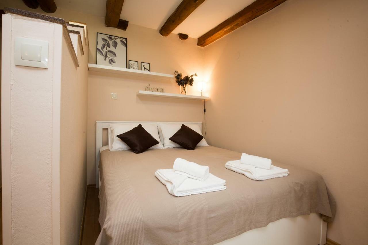 Studio Apartments Malu Pula Exteriér fotografie