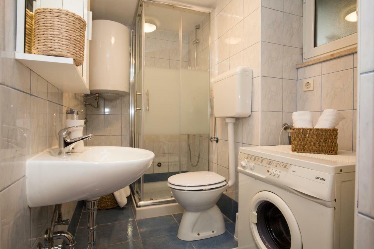 Studio Apartments Malu Pula Exteriér fotografie